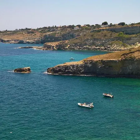 Vila Sbarcatore Dei Turchi Brucoli